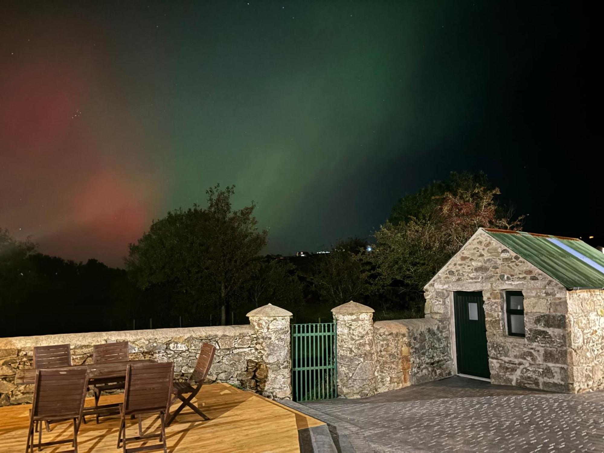 Mournes Family Cottage With Hot Tub Hilltown Exterior photo